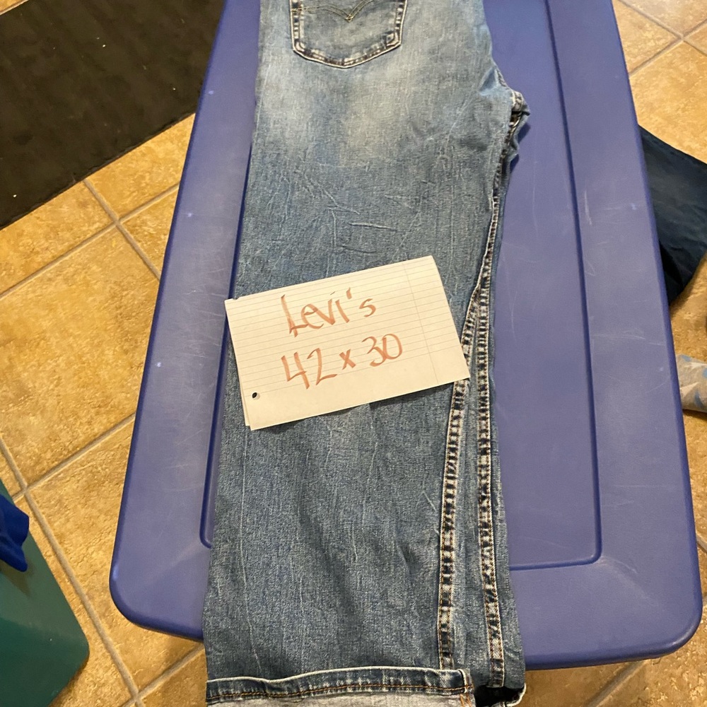 Levi’s relax fit 42x30 jeans